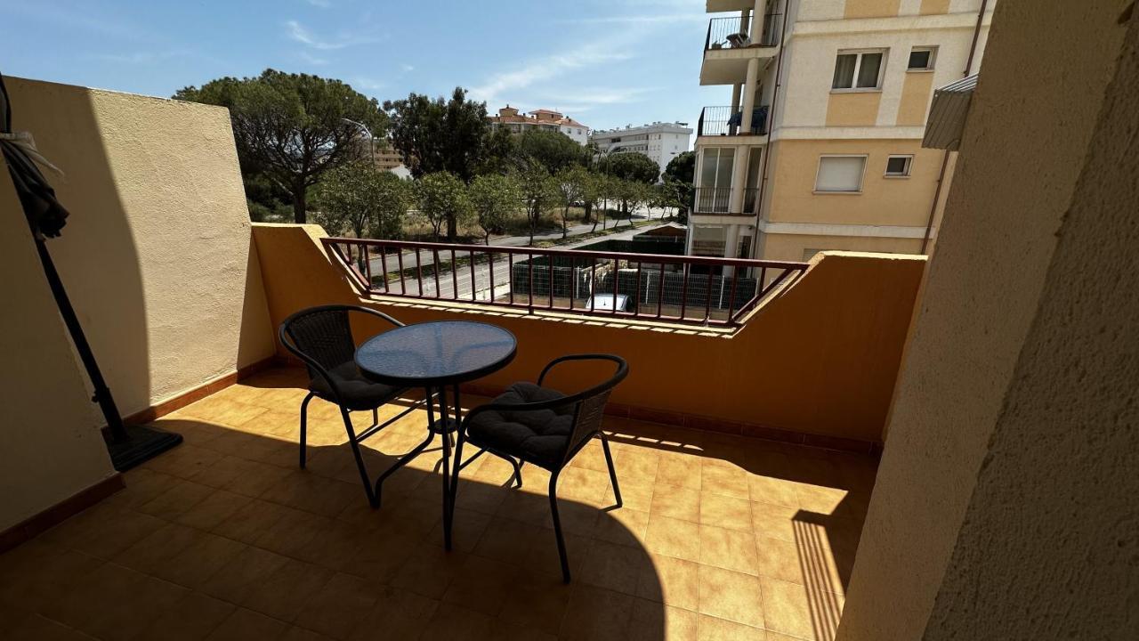 Apartamento De Playa En Santa Margarita. Ρόζες Εξωτερικό φωτογραφία